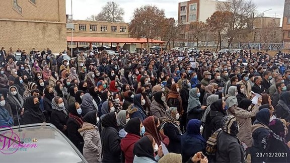 Teachers protest for higher wages and release of their colleagues detained earlier. December 23, 2021