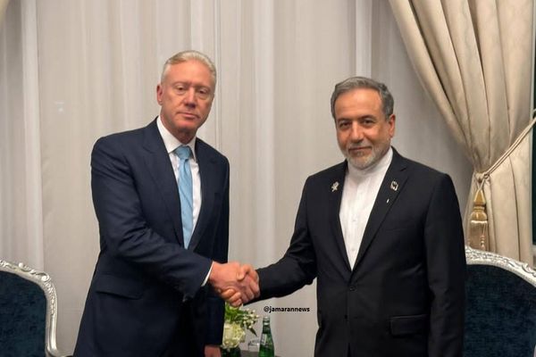 وسط توتر في العلاقات.. صحيفة مقربة من حزب الله: لبنان تعلّق اعتماد سفير إيران الجديد لديها