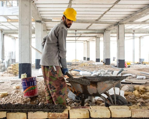 شورای عالی کار: در سال جدید حداقل دستمزد کارگران ٣۵ درصد افزایش مییابد