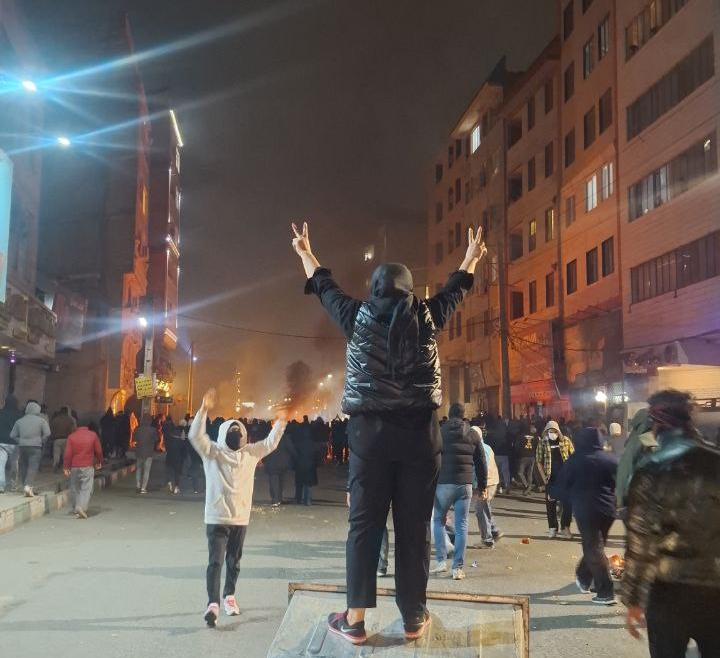 سخنگوی کمیسیون بهداشت مجلس: نگرانیم برخی مجروحان اعتراضات در منازل خود باشند