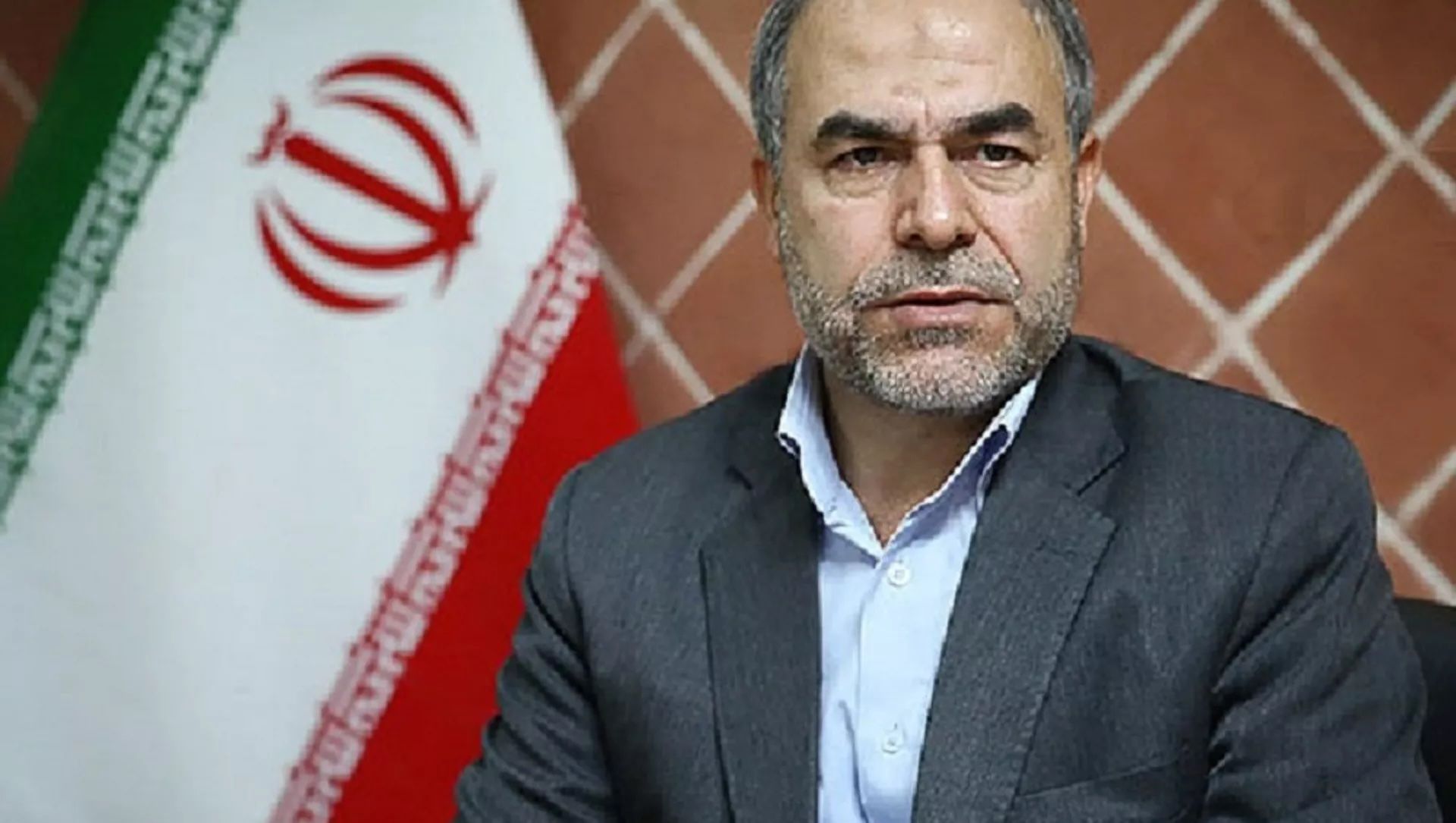 معاون سیاسی سپاه: باید به سمت دولت اسلامی نزدیک شویم