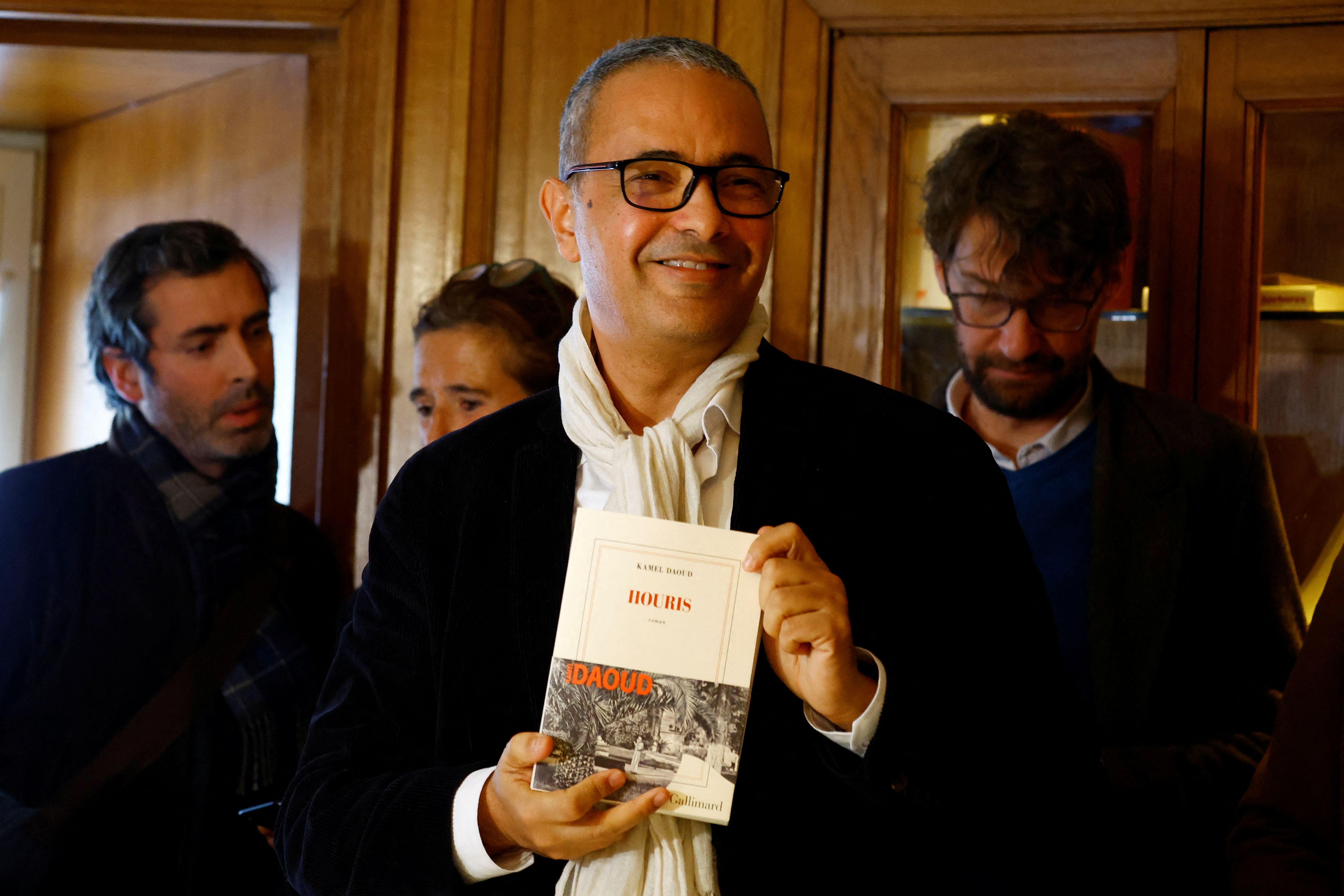 برنده‌ گنکور ۲۰۲۴؛ نویسنده‌ الجزایری حامی زنان ایران