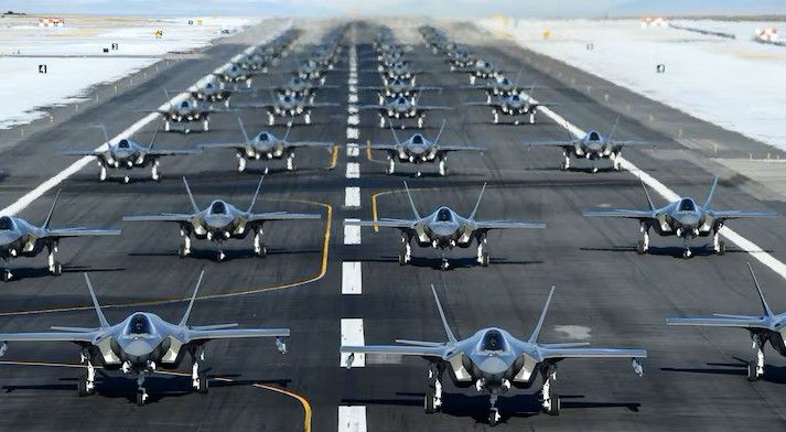 هفته‌نامه جوییش‌کرونیکل: جهان با دو گزینه روبه‌روست، یا ایران با سلاح اتمی یا اقدام نظامی