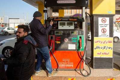Iran weighs gasoline rationing as fuel deficit widens
