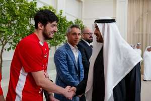 فارس: سردار آزمون به دلیل انتشار تصاویری با حاکم دبی، از تیم ملی اخراج شد