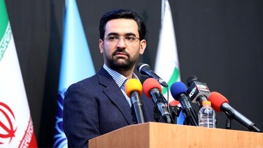 آذری جهرمی: از توسعه اپلیکیشنهای ایرانی شبیه کلابهاوس حمایت میکنیم