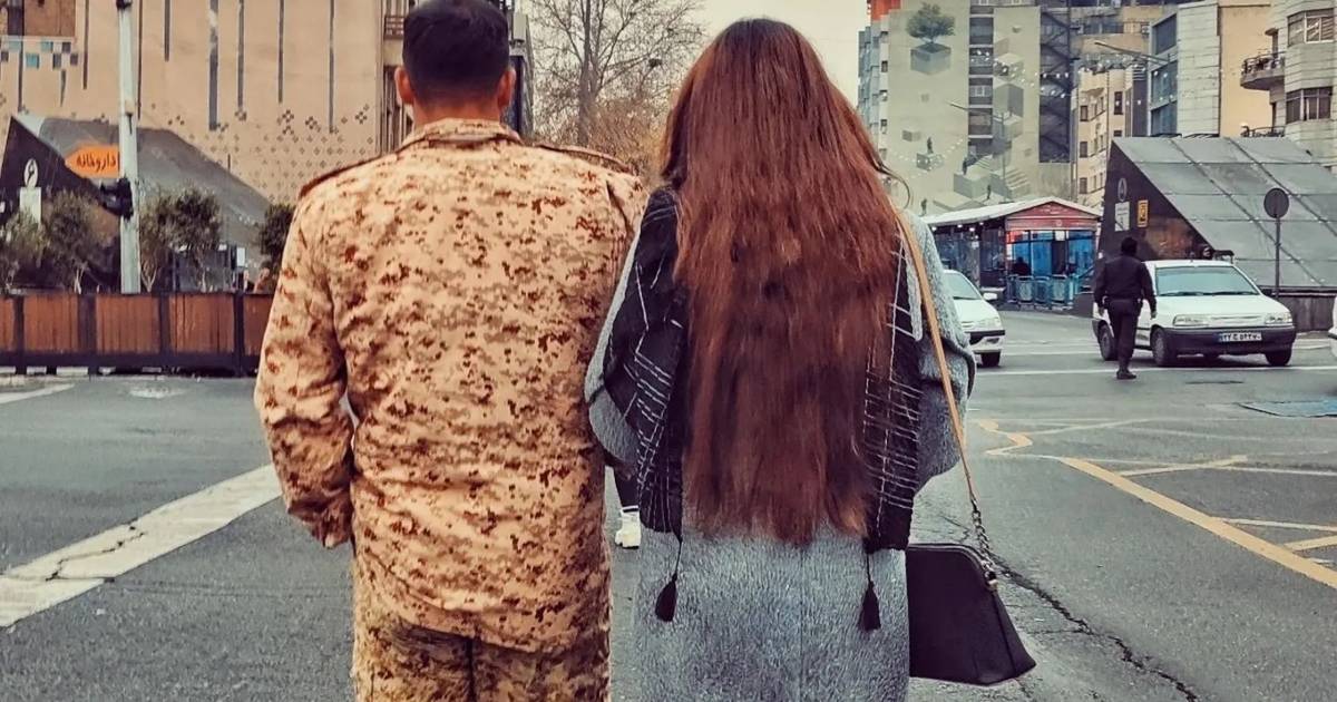 المرشد الإيراني يحذر من "أساليب العدو الناعمة" لإثارة الفتن بذريعة حقوق المرأة 