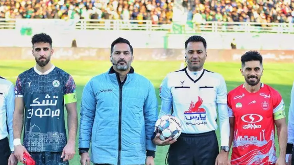 قریشی، کاپیتان ذوبآهن: درباره داور بازی با پرسپولیس حرف بزنم، مادامالعمر محروم میشوم!