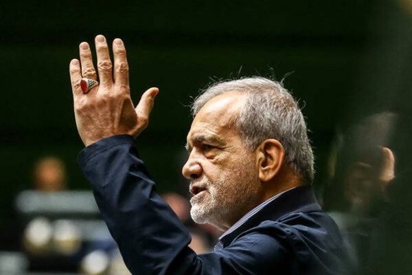 مسعود پزشکیان: تعرض به خامنهای بهمنزله جنگ تمام عیار است