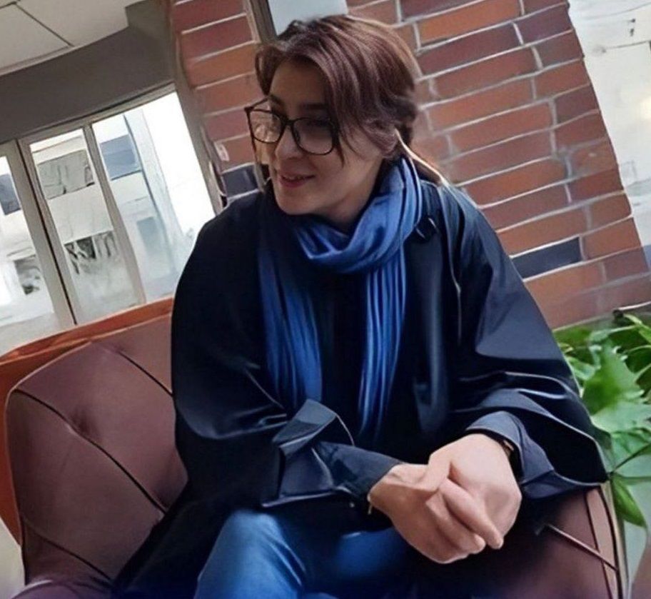 غزاله زارع،⁩ روزنامه‌نگار، به دلیل برگزاری کارگاه تحلیل کتاب به ۳ سال زندان محکوم شد