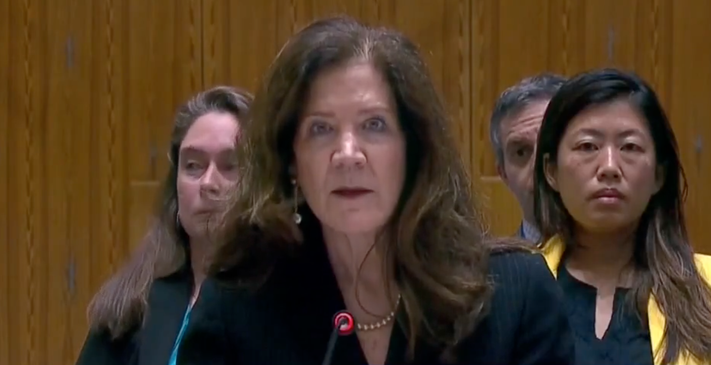 سفيرة أميركا في مجلس الأمن: إيران تستطيع صنع أسلحة نووية وتنتظر أمر خامنئي