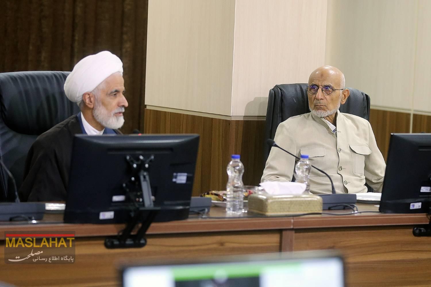 عضو مجمع تشخیص مصلحت نظام: ایران کشور فقیری نیست که به بن‌بست رسیده باشد