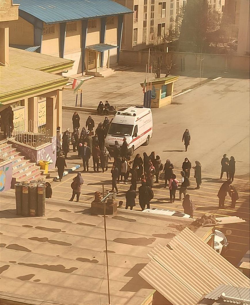 حملات شیمیایی به ده‌ها مدرسه در روز شنبه؛ «عامل مسمومیت ترکیبی از چند گاز است»