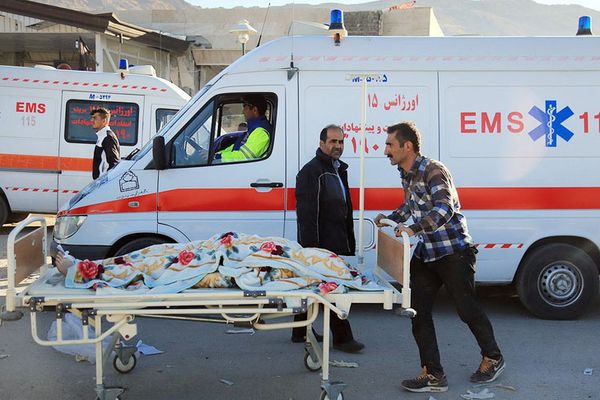 مصرع امرأة في أحد المسابح يكشف أزمة إسعاف النساء في إيران بسبب "القيود الجندرية"