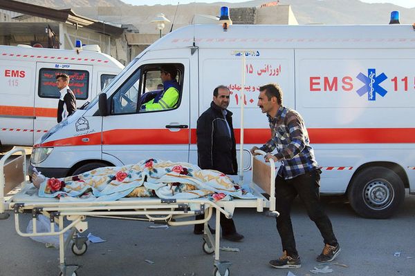 تعلل امدادگران مرد به بهانه «نامحرم بودن»، جان زنان را در حوادث میگیرد