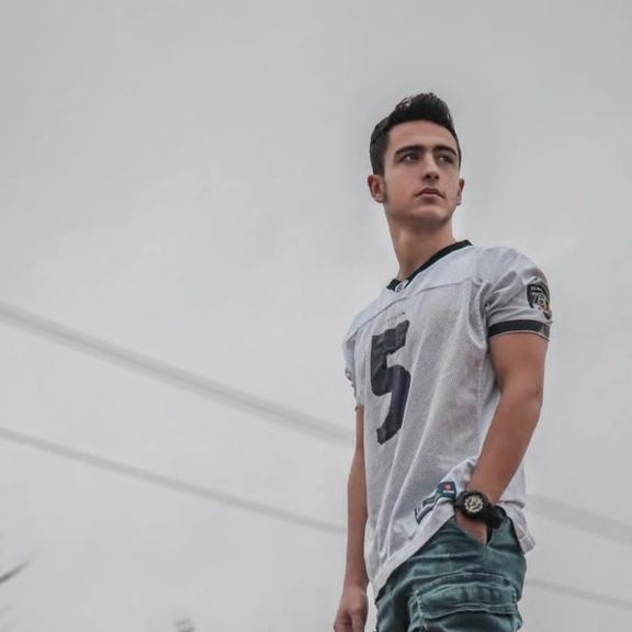 محمد قائمی، گلر تیم فوتبال امین دزفول بعد از اصابت گلوله به سرش و ۱۵ روز کما، درگذشت