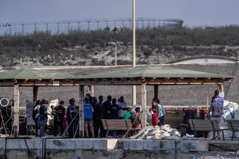 دست‌کم ۲۶ نفر در غرق شدن کشتی مهاجران در حوالی جزیره لَمپِدوزا در ایتالیا جان باختند 