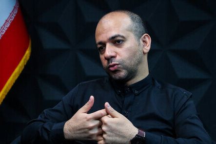 یک کارشناس حوزه موسیقی: خواننده ضدانقلابی داریم که پول میگیرد و برای شهید هم میخواند