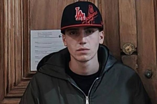 مسیح شاهوردی، فوتبالیست ۱۹ ساله، به دست جمهوری اسلامی در اصفهان به قتل رسید