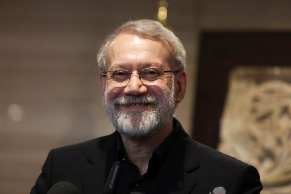 علی لاریجانی: ترامپ گفت تسلیم شوید خامنهای بر دهانش زد