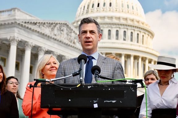 بنکس، عضو جمهوریخواه کنگره: بایدن نمیتواند برای احیای برجام تضمین اقتصادی بدهد