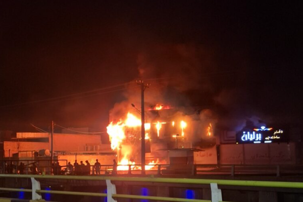 ليلة "دزفول" الدامية.. قنّاصة الحرس الثوري الإيراني قتلوا المدنيين العزّل بلا رحمة