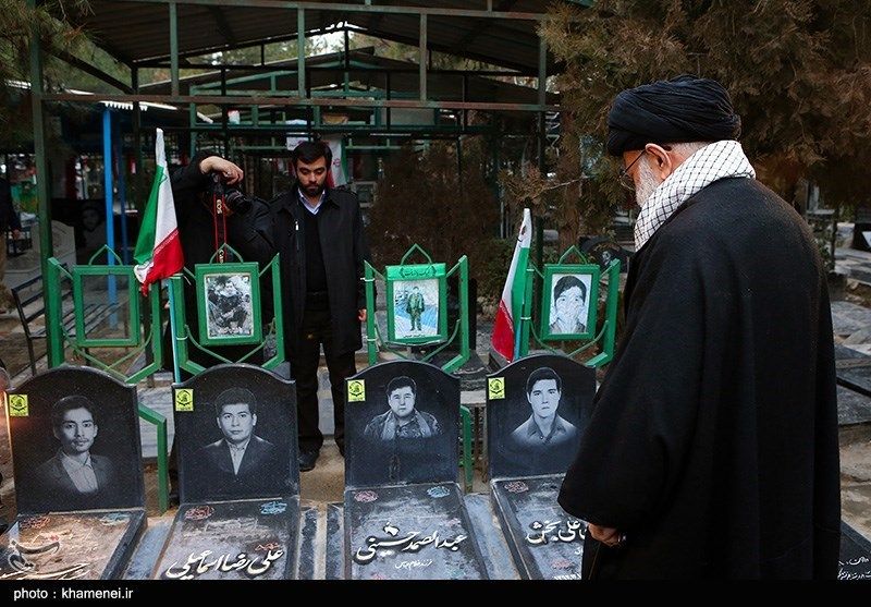 ملمحا إلى إيران وتركيا.. برلماني أفغاني سابق يطالب بعدم إرسال مواطنيه إلى الحرب في سوريا 