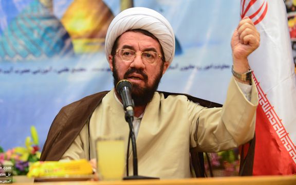 مدرس حوزه علمیه: شیطان میخواهد از طریق فضای مجازی نقشهاش را اجرا کند