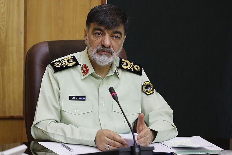 قائد الأمن الداخلي الإيراني: قادة الاحتجاجات اعترفوا بتلقيهم أموالاً بالدولار