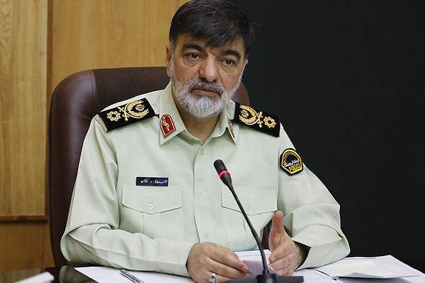 قائد الأمن الداخلي الإيراني: قادة الاحتجاجات اعترفوا بتلقيهم أموالاً بالدولار