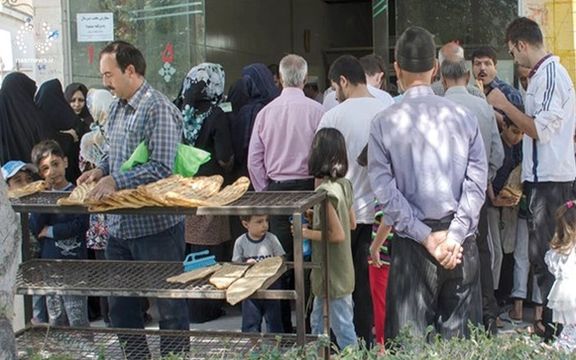 موجة الغلاء تضرب مختلف الأسواق الإيرانية.. وارتفاع أسعار الخبز يصل إلى الأهواز