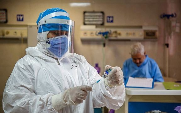 معاون وزیر بهداشت: پیشبینی میکنیم یک میلیون نفر در اوج اومیکرون بستری شوند