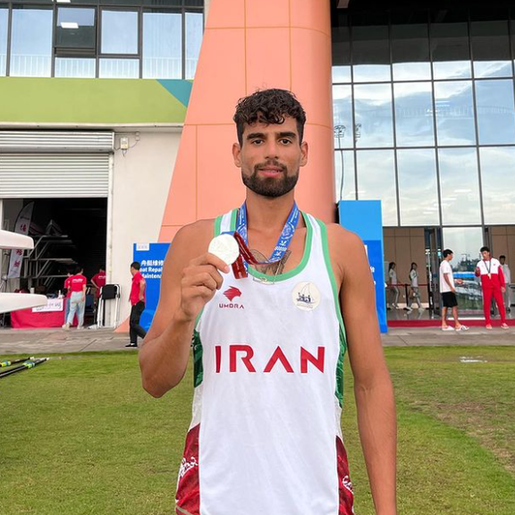 «امروز متوجه شدم»؛ واکنش رییس فدراسیون قایقرانی ایران به دستفروشی کاپیتان تیم ملی رویینگ