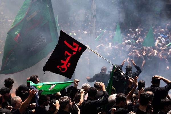 Rival visions of Iran take to the streets during Ashura