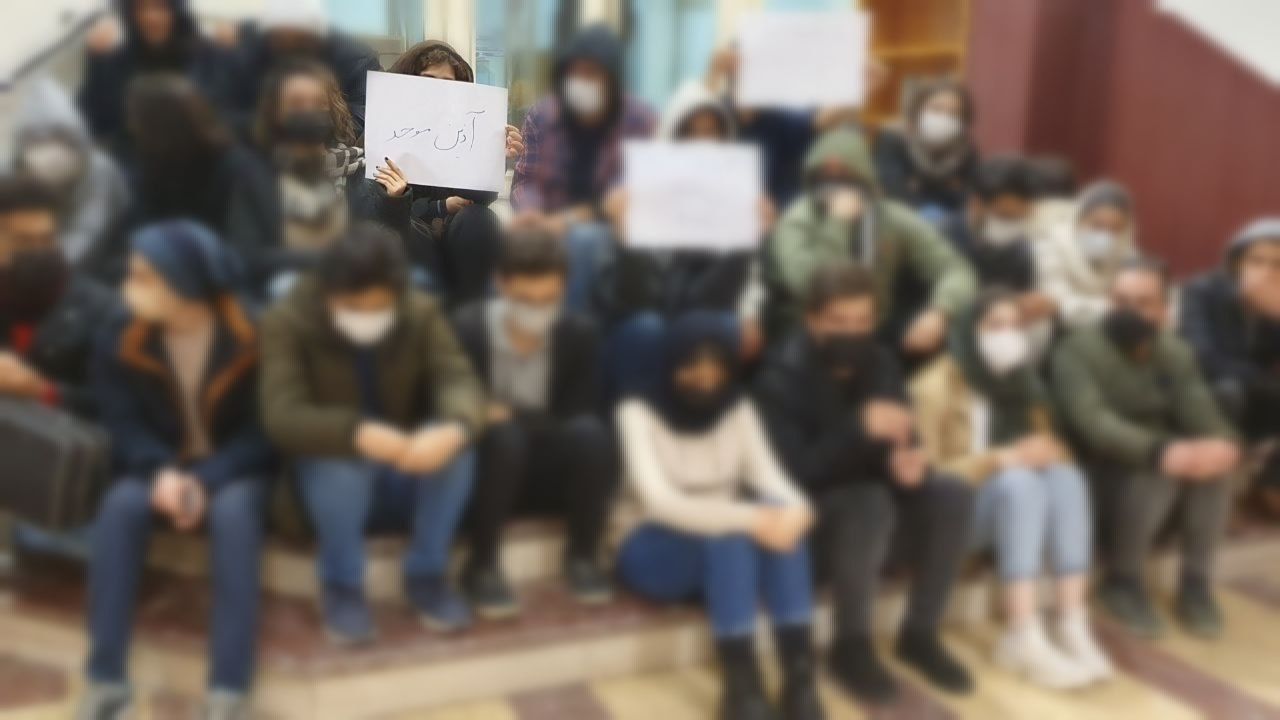 حمایت دانشجویان از استادانی که به دلیل همراهی با اعتراض‌ها تحت فشار قرار گرفته‌اند