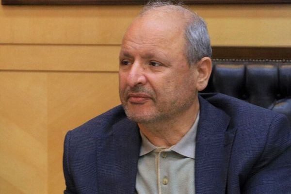 عضو کمیسیون امنیت ملی مجلس: آمریکا بداند قیمت دلار هر قدر هم بالا برود ما تسلیم نمیشویم