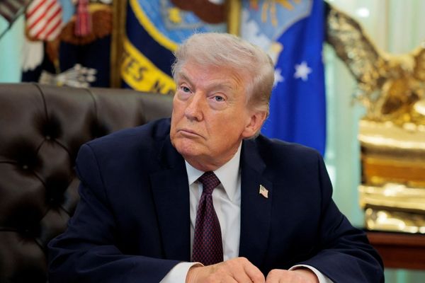 دونالد ترامپ: رییسجمهور حکومت ایران درخواست آتشبس کرده است