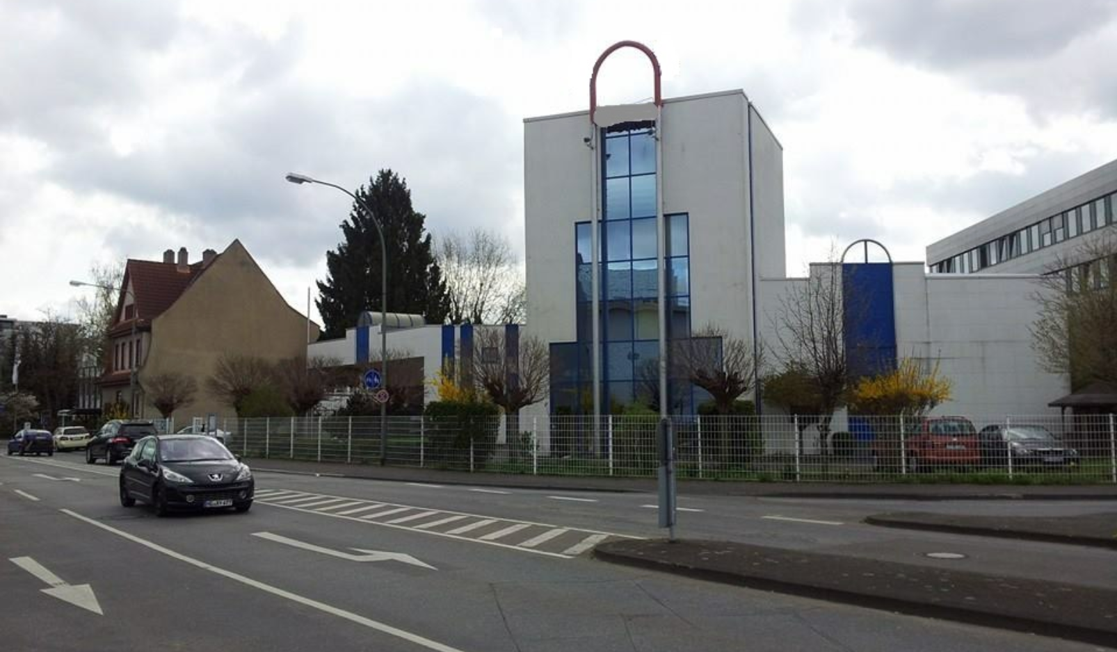 Iranians Push For Regime-Linked Center In Frankfurt To Be Banned  