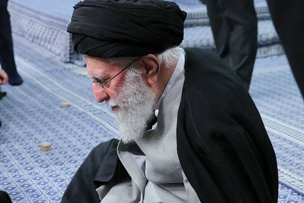 صحيفة تابعة للحرس الثوري: هدف أميركا هو إسقاط النظام الإيراني