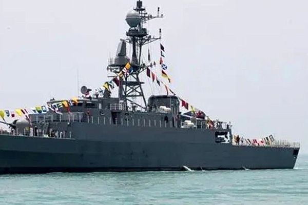 پیام مخاطب: آمریکا هشدار داد اما فرمانده ناو دنا اجازه نداد نیروها تخلیه شوند