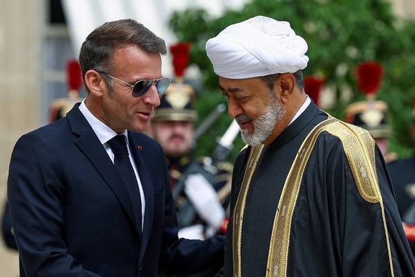 مکرون: فرانسه با عمان برای مینروبی تنگه هرمز همکاری میکند