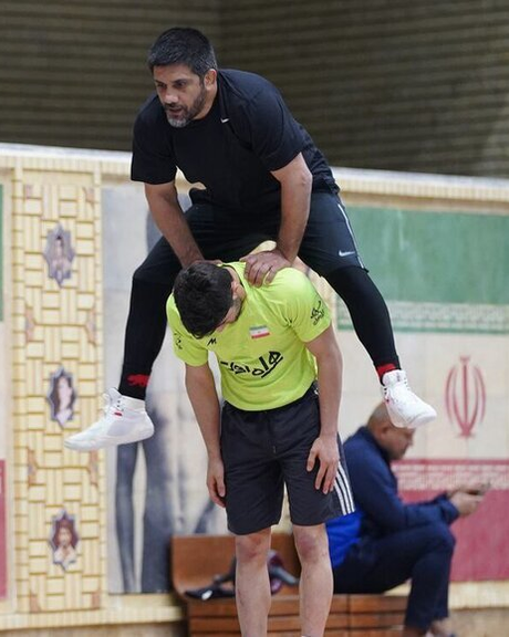 ملیپوشان کشتی استوریهای خود در اعتراض به وضعیت اقتصادی را حذف کردند