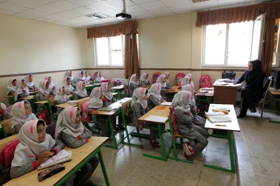 10,000 Classrooms In Iran Remain Without Teachers Amid Shortage