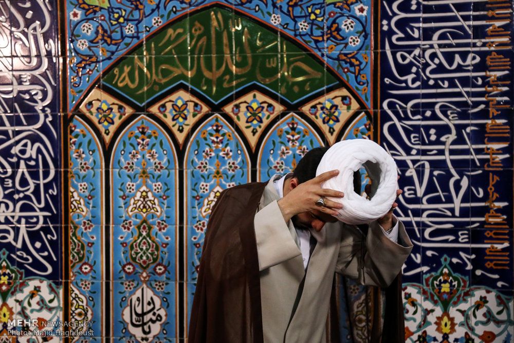 مقام حوزه علمیه: دشمن برای نفوذ در حوزه علمیه بودجه اختصاص داده