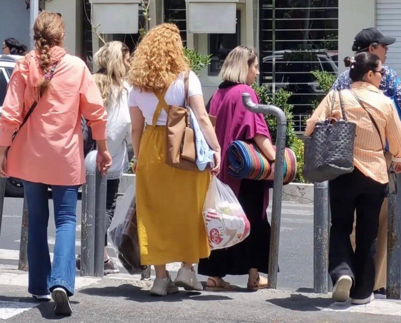 Iranian women defying hijab rules in public  