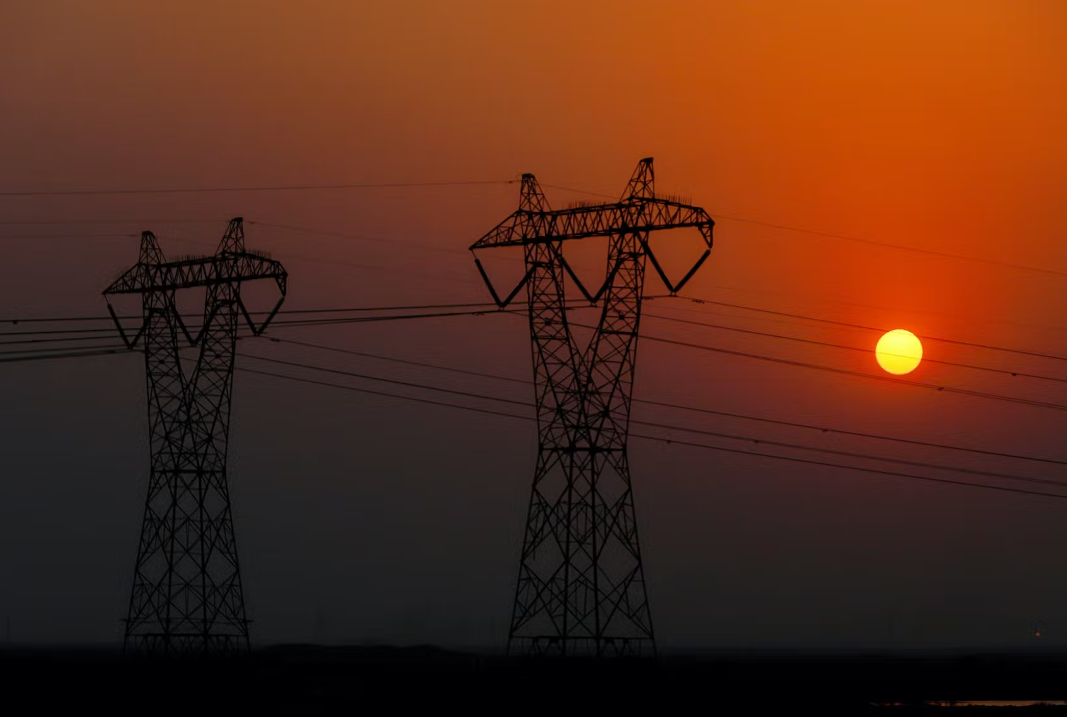 رویترز: طبق معافیت جدید آمریکا، عراق بدهی برق را از طریق بانک غیر‌عراقی به ایران می‌دهد