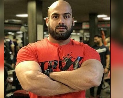 علی شریفزاده، وکیل: اعتصاب غذای خالد پیرزاده ادامه دارد و جان این زندانی سیاسی در خطر است