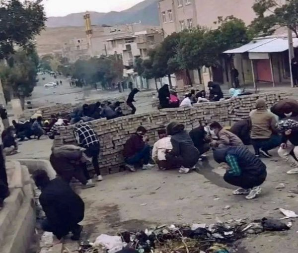 کانون نویسندگان ایران: سرکوب مردم شهرهای کردنشین یادآور حملات جنگی به شهرهای بی‌دفاع است