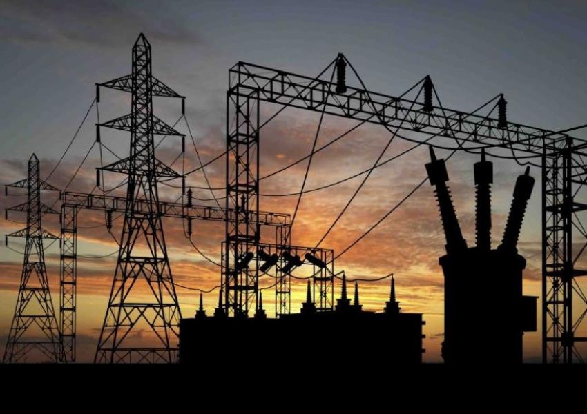 اداره‌های نیمی از ایران در پی بحران کمبود انرژی تعطیل شدند