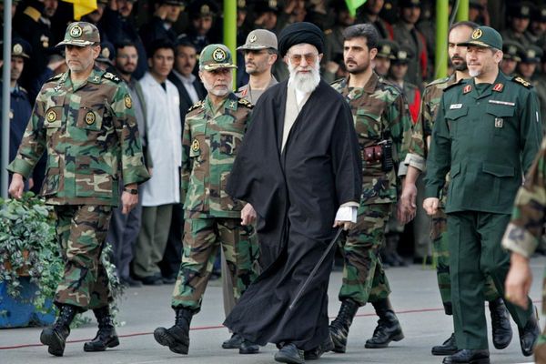 وكالة يهودية: تداعيات سقوط النظام الإيراني ستعادل سقوط "جدار برلین" عالميًا